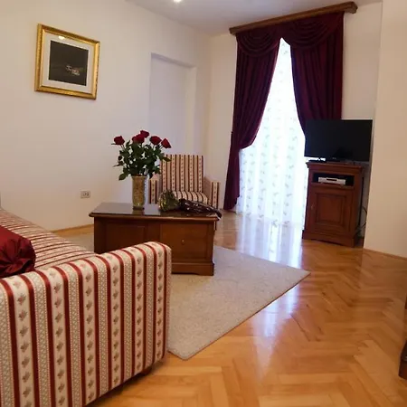 Guest house Family 3219a